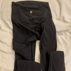 black lululemon leggings